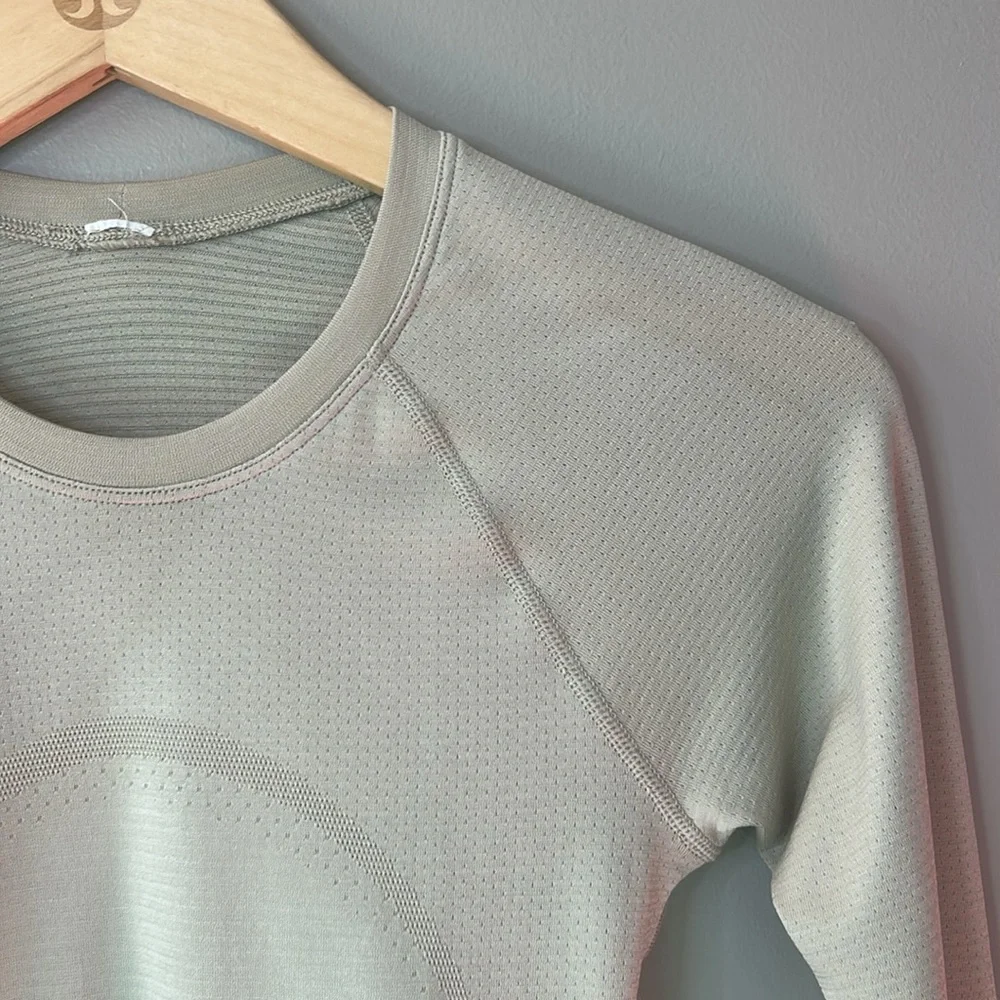 Lululemon Swiftly Tech Cropped Long-Sleeve Shirt 2.0‎ Size 2 Sheer Oak (Tan)